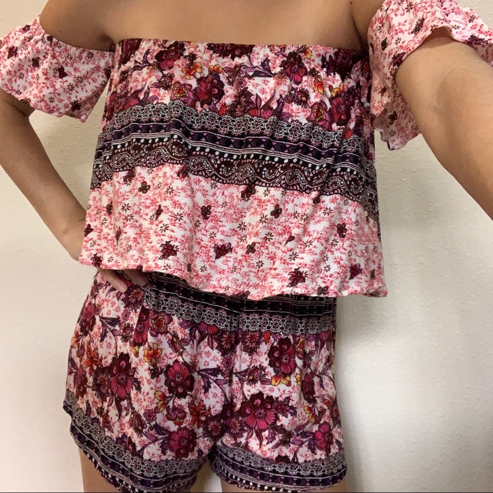 💌bundle3for15%off💌 Fun, cute romper!